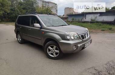 Внедорожник / Кроссовер Nissan X-Trail 2002 в Чугуеве