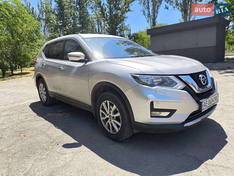 Внедорожник / Кроссовер Nissan X-Trail 2019 в 