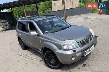 Внедорожник / Кроссовер Nissan X-Trail 2004 в 