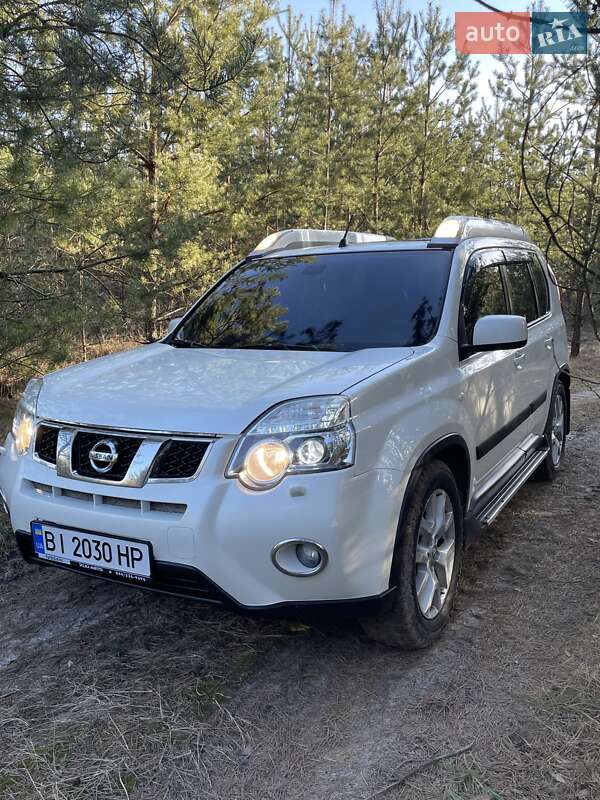 Внедорожник / Кроссовер Nissan X-Trail 2011 в Зенькове