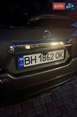 Позашляховик / Кросовер Nissan X-Trail 2013 в 