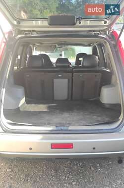 Внедорожник / Кроссовер Nissan X-Trail 2004 в 