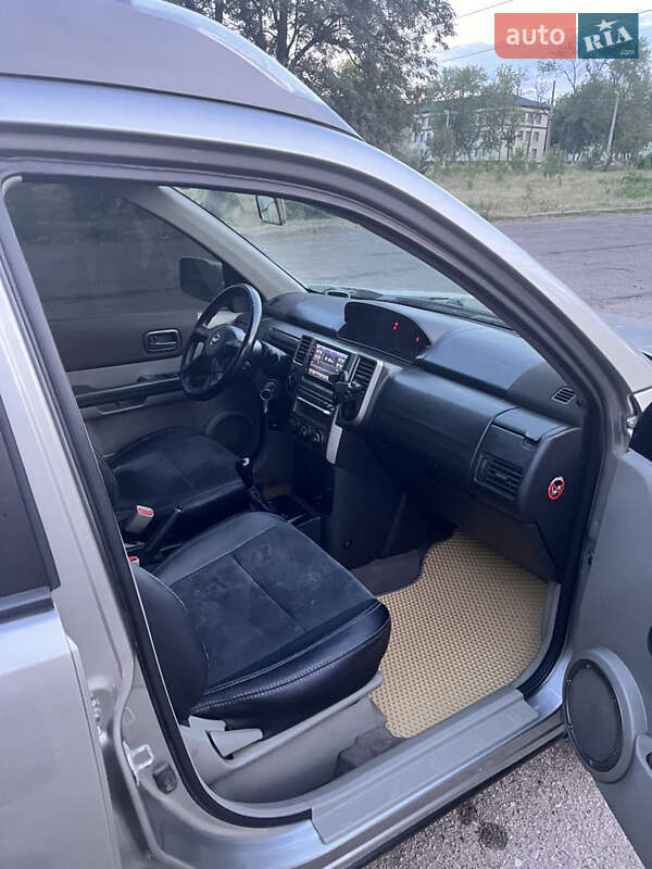 Внедорожник / Кроссовер Nissan X-Trail 2004 в Кодыме