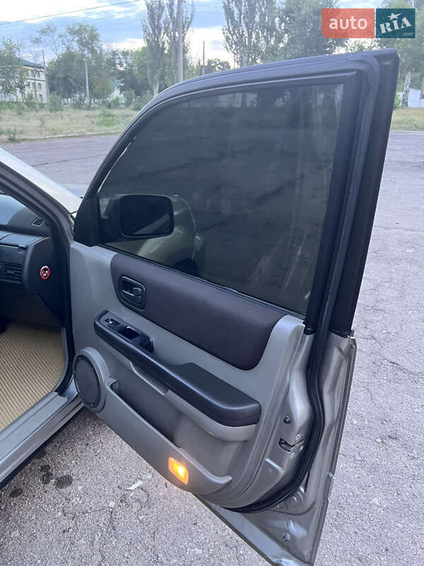 Внедорожник / Кроссовер Nissan X-Trail 2004 в Кодыме