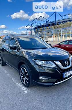 Внедорожник / Кроссовер Nissan X-Trail 2017 в Харькове