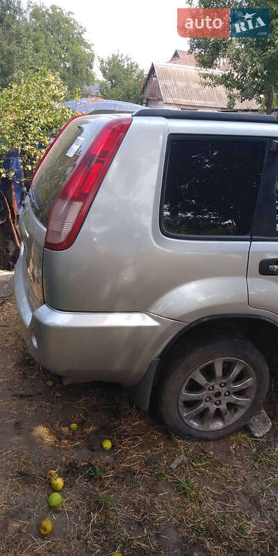 Внедорожник / Кроссовер Nissan X-Trail 2004 в Запорожье