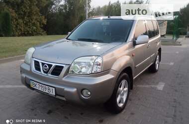 Внедорожник / Кроссовер Nissan X-Trail 2003 в Дубно