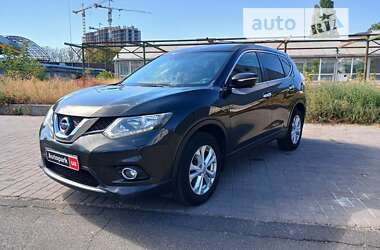 Позашляховик / Кросовер Nissan X-Trail 2016 в Києві