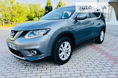 Позашляховик / Кросовер Nissan X-Trail 2015 в Івано-Франківську