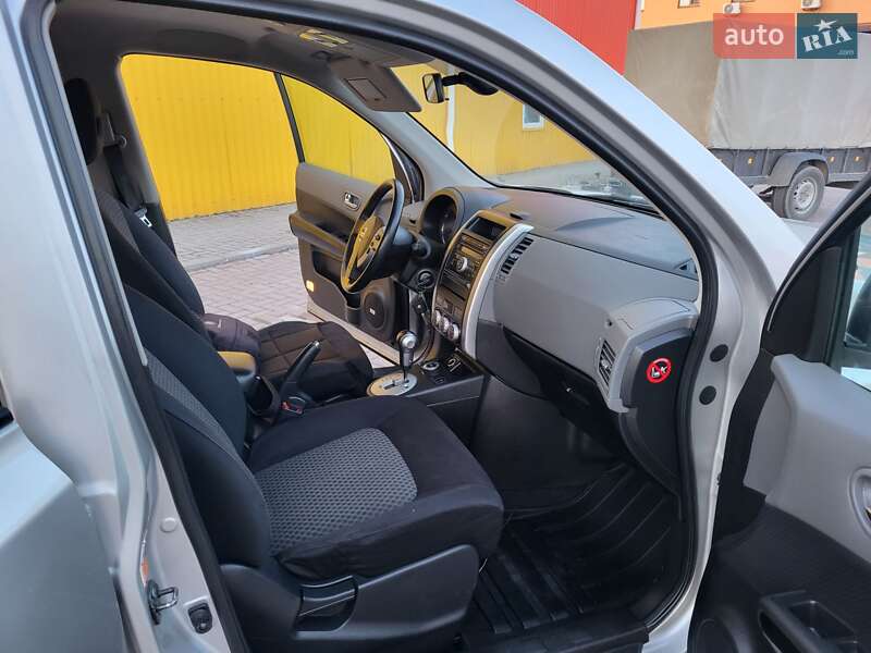 Позашляховик / Кросовер Nissan X-Trail 2008 в Хмельницькому