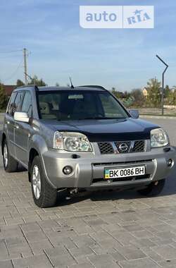 Позашляховик / Кросовер Nissan X-Trail 2005 в Здолбуніві