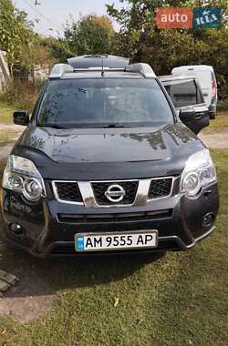 Внедорожник / Кроссовер Nissan X-Trail 2012 в 