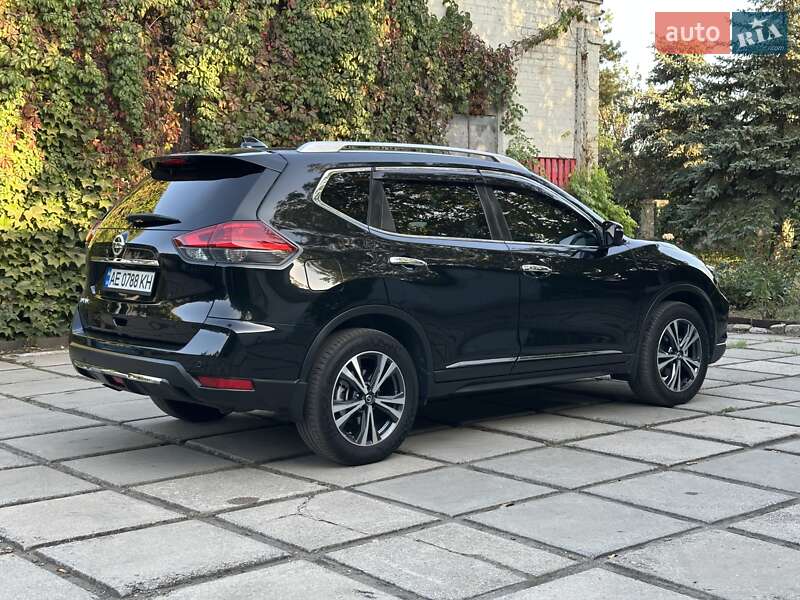 Внедорожник / Кроссовер Nissan X-Trail 2018 в Павлограде