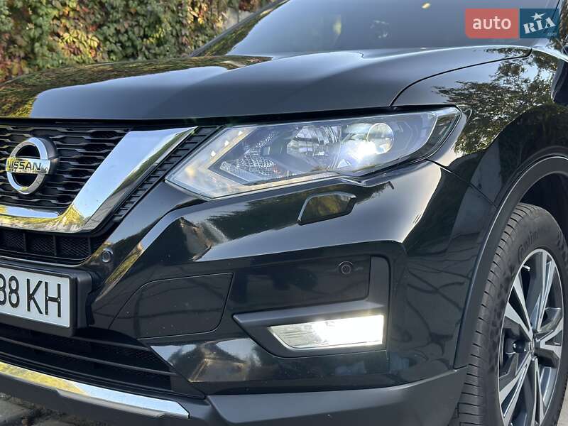 Внедорожник / Кроссовер Nissan X-Trail 2018 в Павлограде