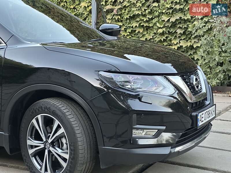 Внедорожник / Кроссовер Nissan X-Trail 2018 в Павлограде