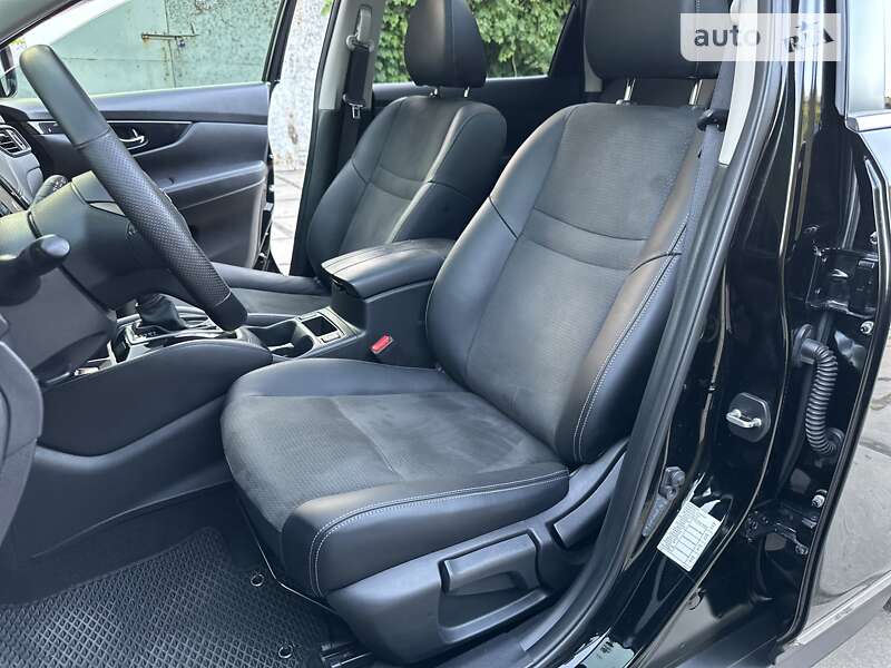 Внедорожник / Кроссовер Nissan X-Trail 2018 в Павлограде