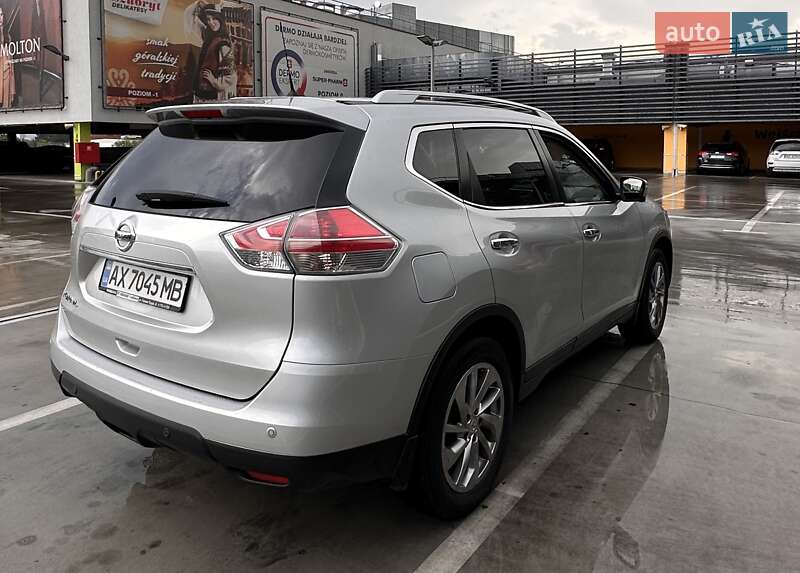 Позашляховик / Кросовер Nissan X-Trail 2016 в Києві