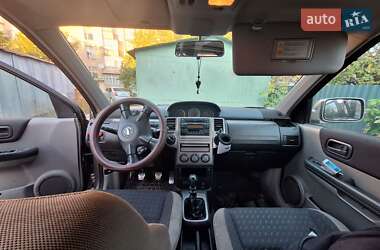 Внедорожник / Кроссовер Nissan X-Trail 2005 в Могилев-Подольске