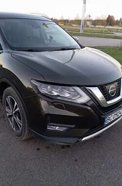 Внедорожник / Кроссовер Nissan X-Trail 2017 в Львове