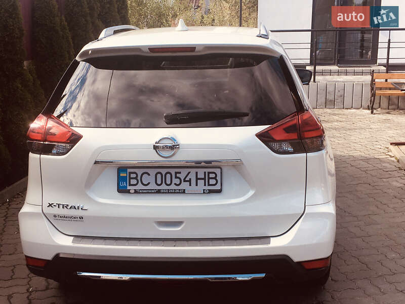 Внедорожник / Кроссовер Nissan X-Trail 2017 в Львове