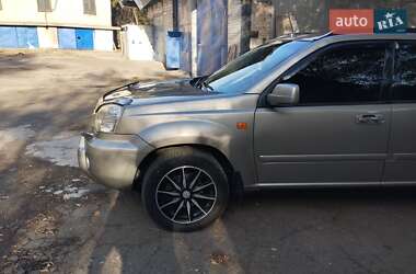 Внедорожник / Кроссовер Nissan X-Trail 2003 в 