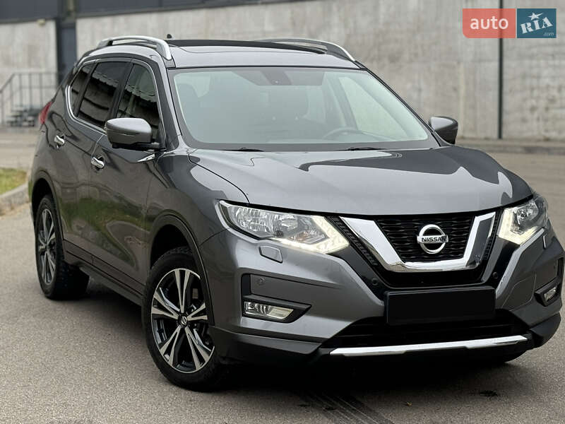 Позашляховик / Кросовер Nissan X-Trail 2017 в Києві