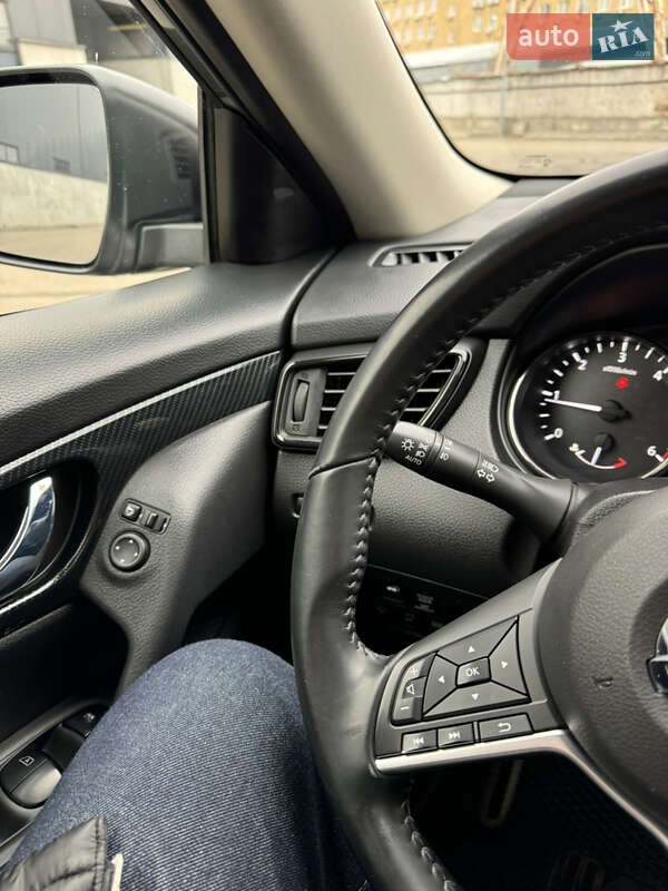 Позашляховик / Кросовер Nissan X-Trail 2017 в Києві