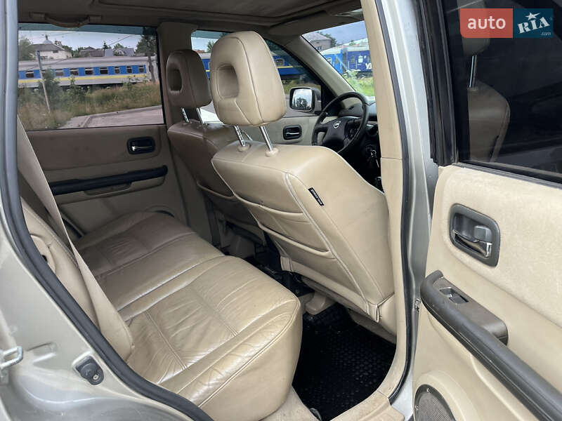 Позашляховик / Кросовер Nissan X-Trail 2002 в Львові