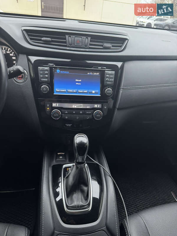 Внедорожник / Кроссовер Nissan X-Trail 2017 в Днепре