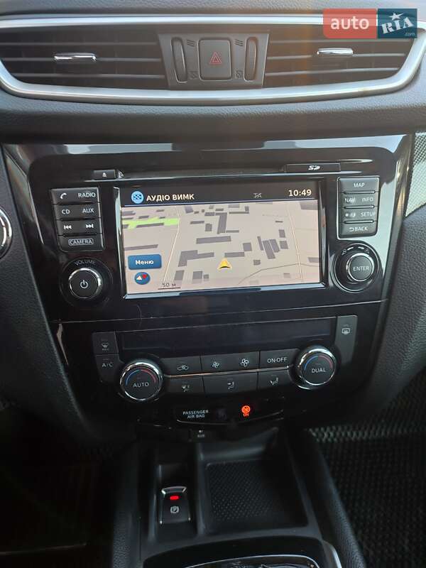 Позашляховик / Кросовер Nissan X-Trail 2014 в Десні