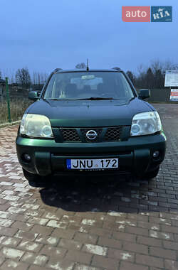 Позашляховик / Кросовер Nissan X-Trail 2004 в Рокитному