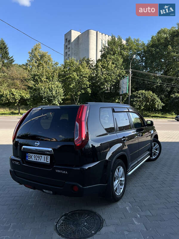 Позашляховик / Кросовер Nissan X-Trail 2012 в Рівному