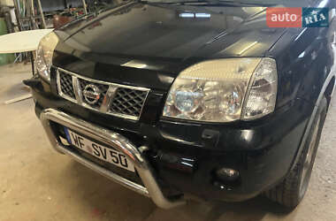 Внедорожник / Кроссовер Nissan X-Trail 2005 в Нововолынске