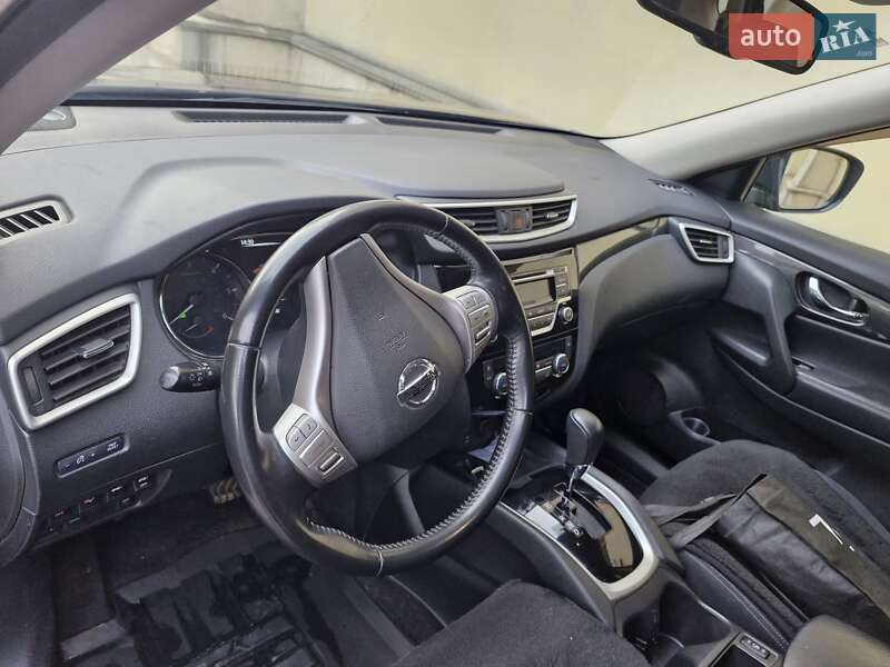 Позашляховик / Кросовер Nissan X-Trail 2016 в Івано-Франківську