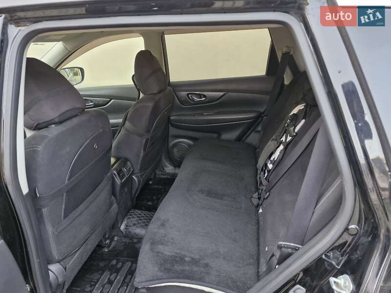 Позашляховик / Кросовер Nissan X-Trail 2016 в Івано-Франківську