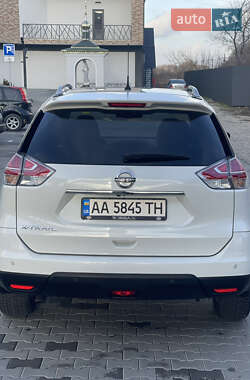 Внедорожник / Кроссовер Nissan X-Trail 2017 в 