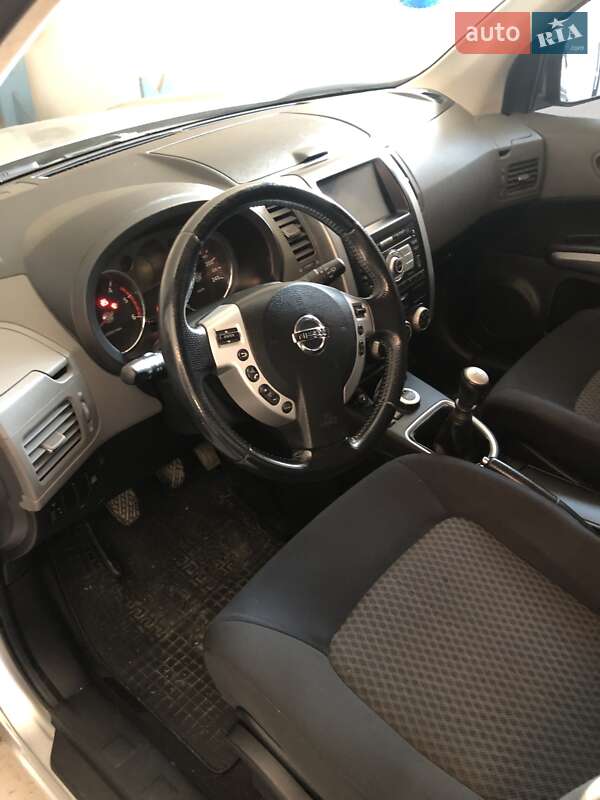 Внедорожник / Кроссовер Nissan X-Trail 2007 в Каменец-Подольском