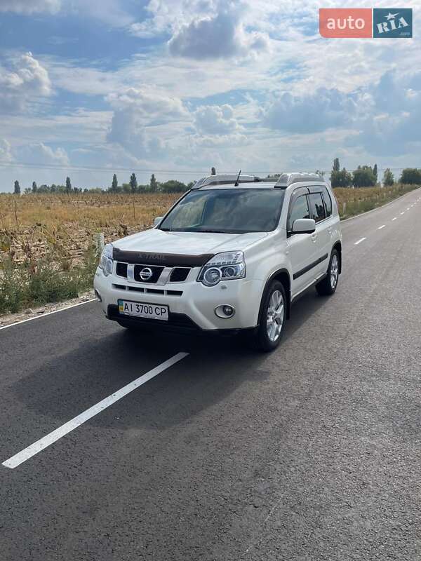 Позашляховик / Кросовер Nissan X-Trail 2014 в Києві