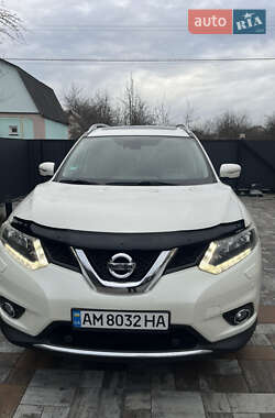 Внедорожник / Кроссовер Nissan X-Trail 2014 в 