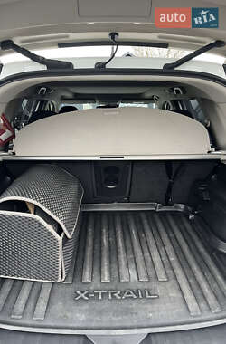 Внедорожник / Кроссовер Nissan X-Trail 2014 в 