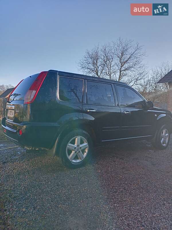 Внедорожник / Кроссовер Nissan X-Trail 2006 в Полтаве