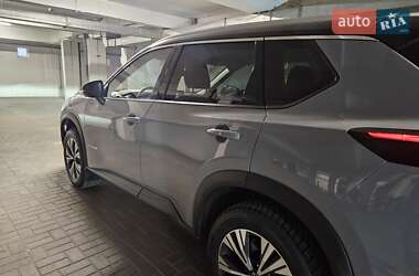 Внедорожник / Кроссовер Nissan X-Trail 2023 в 