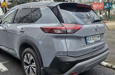 Внедорожник / Кроссовер Nissan X-Trail 2023 в 