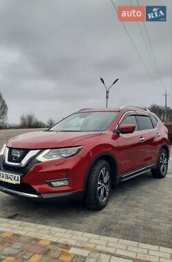 Позашляховик / Кросовер Nissan X-Trail 2017 в Києві