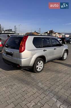 Позашляховик / Кросовер Nissan X-Trail 2008 в Чернівцях