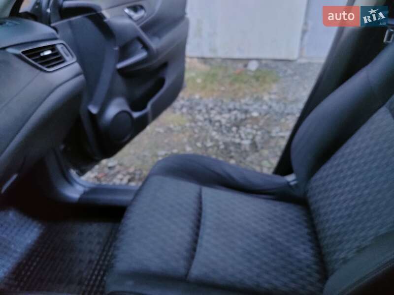 Позашляховик / Кросовер Nissan X-Trail 2017 в Хмельницькому