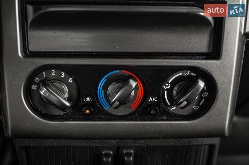 Позашляховик / Кросовер Nissan X-Trail 2006 в Одесі