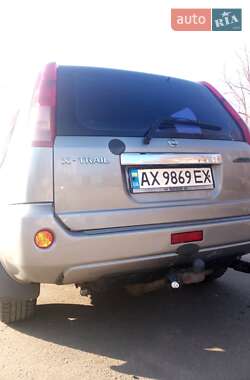 Внедорожник / Кроссовер Nissan X-Trail 2004 в Киеве