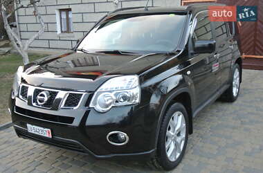 Позашляховик / Кросовер Nissan X-Trail 2014 в Чернівцях