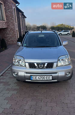 Внедорожник / Кроссовер Nissan X-Trail 2004 в Черновцах